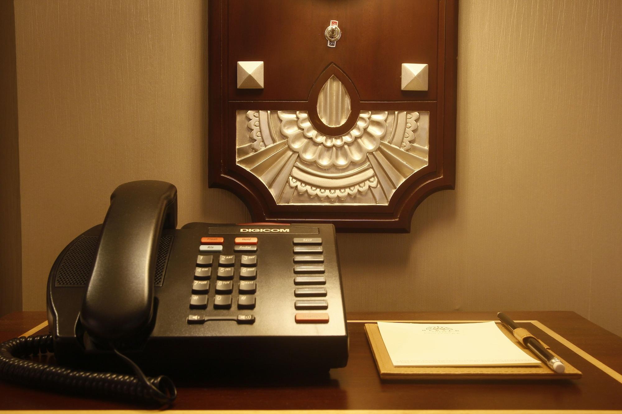 Herald Suites Polaris Makati City Eksteriør bilde
